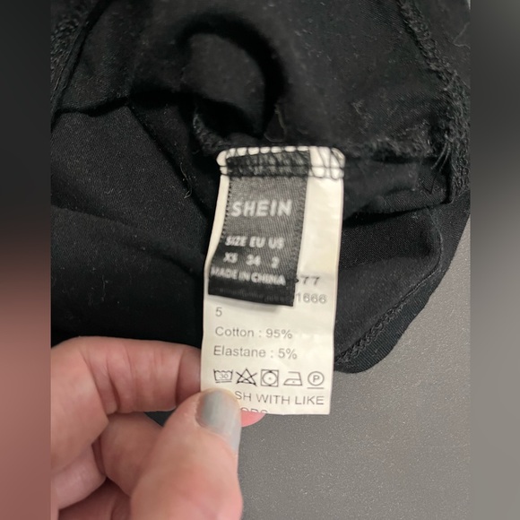 Scoop Neck Little Black Lace Trim Crop Too Tee Women’s T-Shirt Sz XS Vintage EUC - Picture 5 of 6